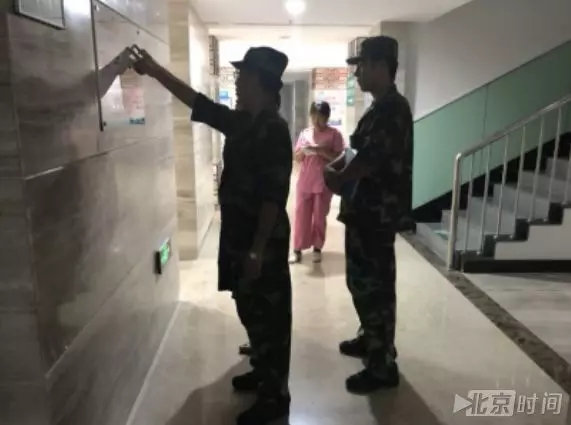 石景山消防支隊開展消防安全隱患集中夜查行動  石景山消防支隊開展消防安全隱患集中夜查行動 